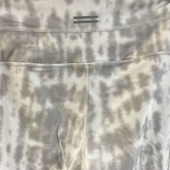 Laurier & Co. 7/8 Legging With Mesh Inserts, Size Small - Picture 4 of 6